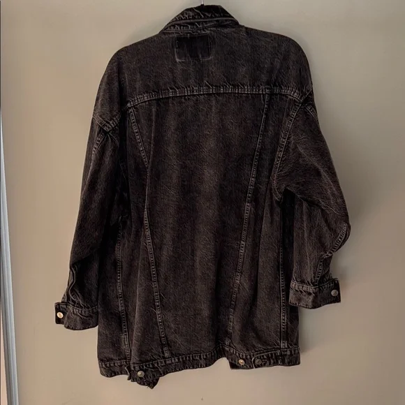 American Eagle Outfitters Faded Black Denim Jacket - Picture 4 of 4